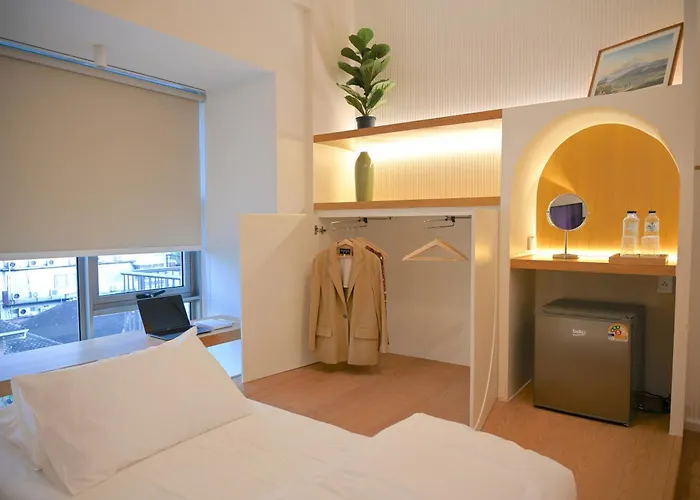 아파트 Vaeh Viean Silom *